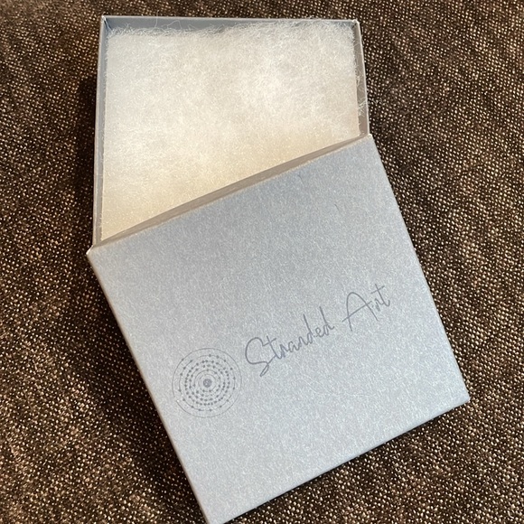 NWT Stranded Art Bracelet and Earrings Set - Picture 7 of 7